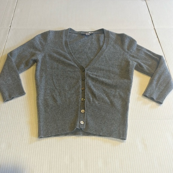 Caslon Sweaters - Caslon soft gray black speckled elbow length button down sweater 100% cashmere
